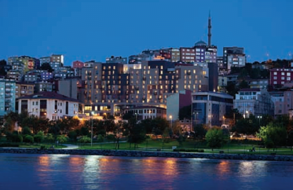 otelle birlikte mahalleyi de yesile donusturecegiz