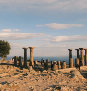 Assos